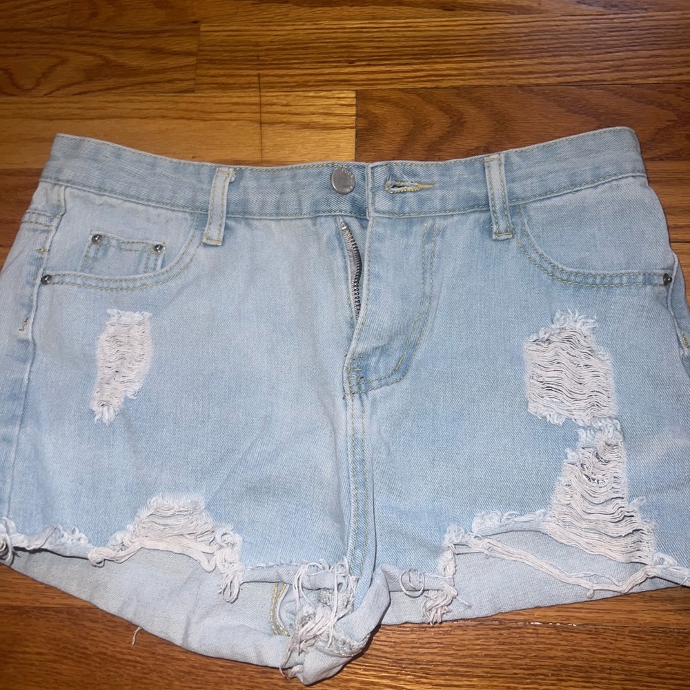 Medium Lightwash Ripped Shein Jean Shorts